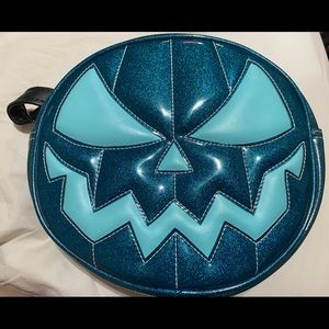 Love pain and stitches for Morena